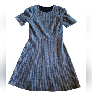 Theory Short Sleeve Fit & Flare Gray Wool Blend Dress Size 6